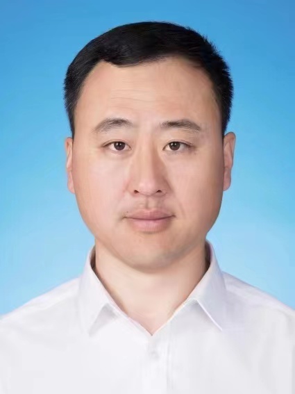 闫　冰